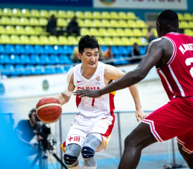 kaiyun-包含圣安东尼奥马刺内部会议纪要流出——集结日状态回暖，CBA季后赛使命明确，医务组通报恢复的词条